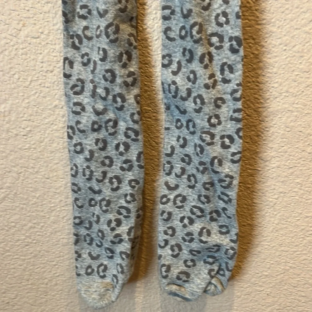 Girl’s Gray Leopard Print Animal Print Tights Size 4-6X